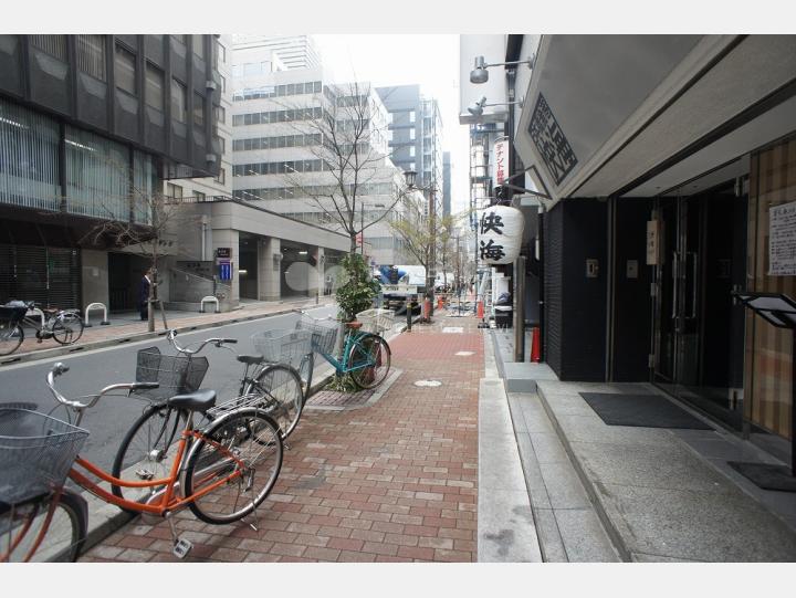 建物前道路【18三京ビル】