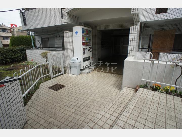 入口【クリスタル初台Part1】