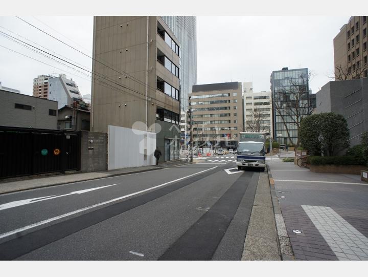 物件前通り【虎ノ門37森ビル】