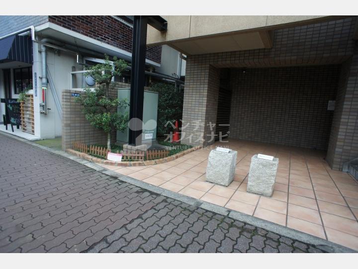 入口【クレストヒルズ】