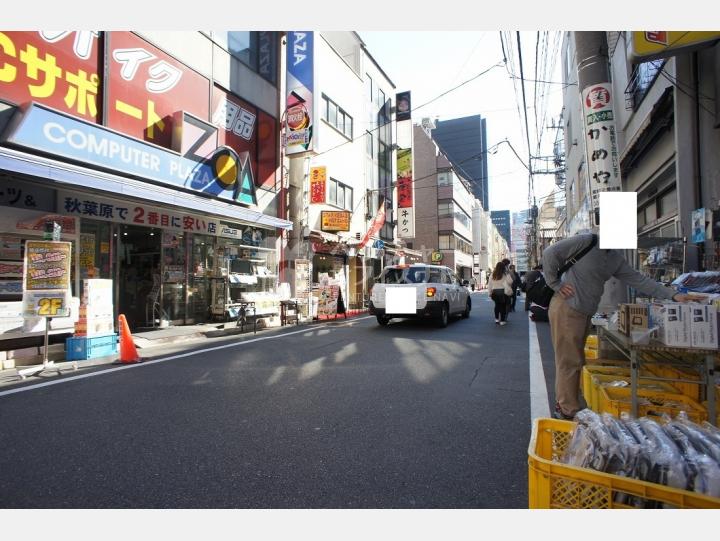 前面道路【中部電材ビル】