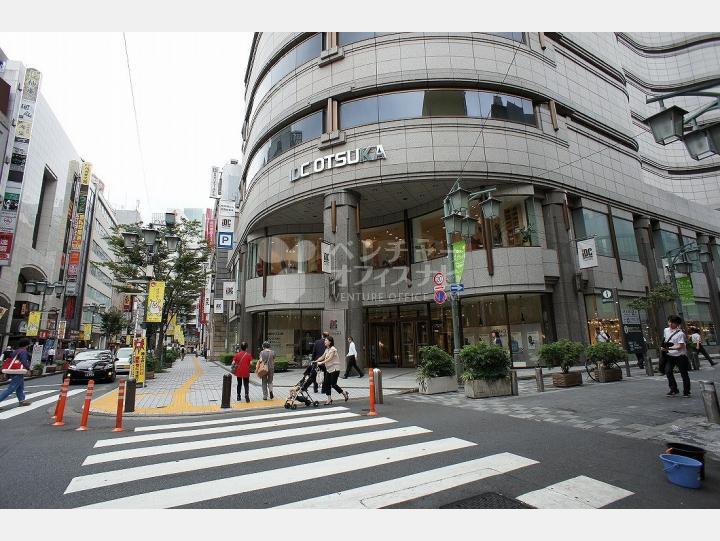 物件前【三経25ビル】