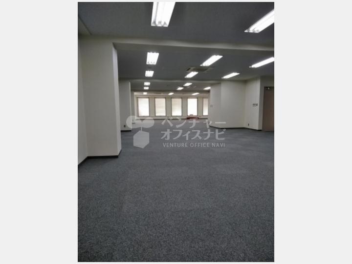室内　【新宿太陽ビル】
