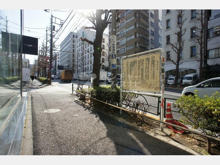 物件前通り【ビルトップ】