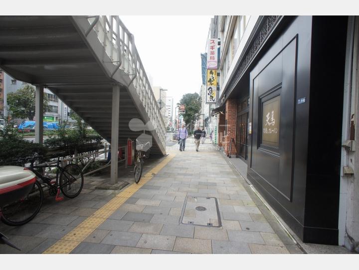 周辺道路　【青山センタービル】