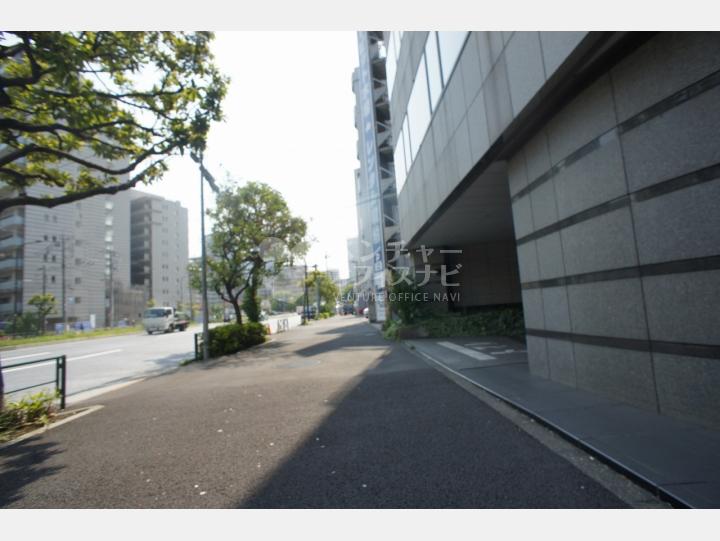 前面道路【旧：住友不動産木場ビル】