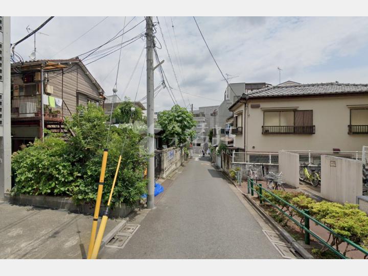 【前面道路】閑々荘
