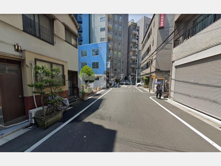 【前面道路】三恵ビル