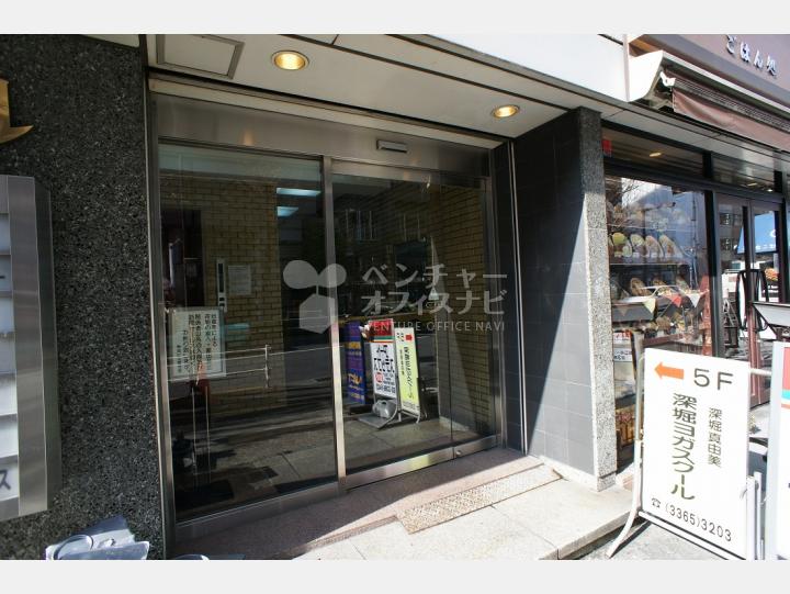 入口　【新銘ビル】