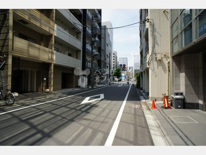 建物前の通り【丸栄ビル】