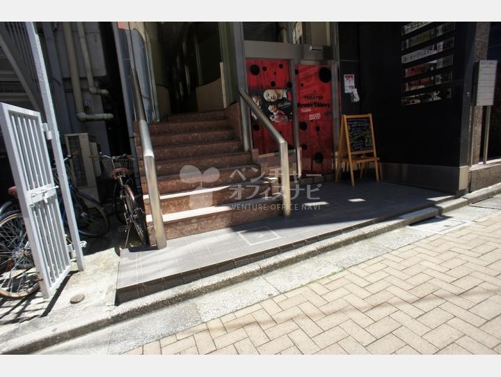 入口 【新宿高山ビル】