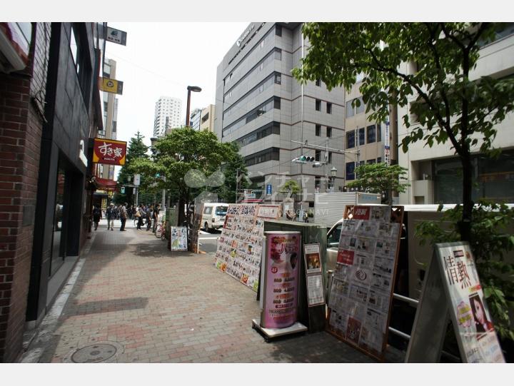 建物周辺　【新宿ダイカンプラザB館】