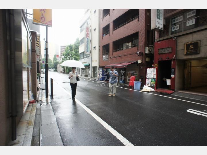 建物周辺　【城北自動車会館ビル】