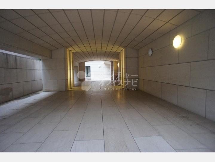 建物内通路【ペアシティ表参道】