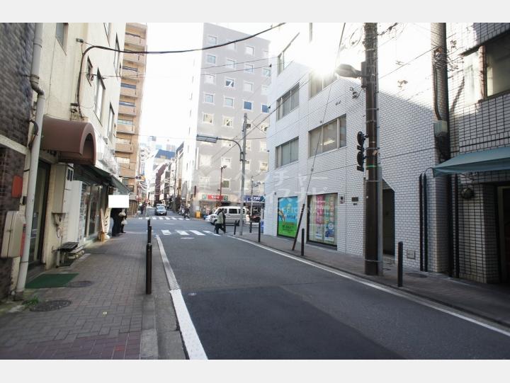 前面道路【東西館ビル本館】