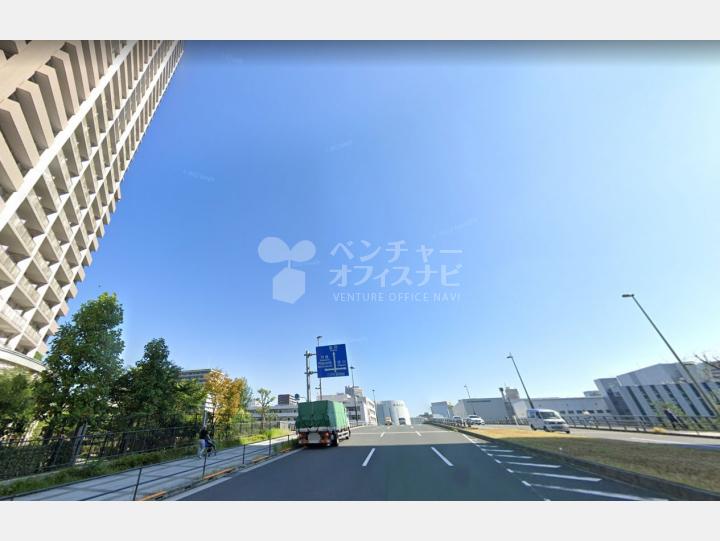 【前面道路】キャナルワーフタワーズ ウエストタワー