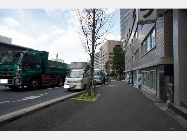 前面道路【霞が関MHタワーズ】