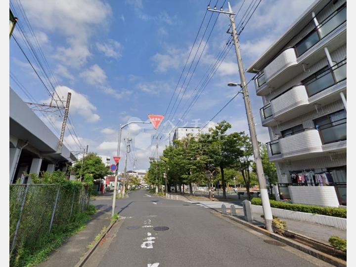 【前面道路】レジデンス梶本