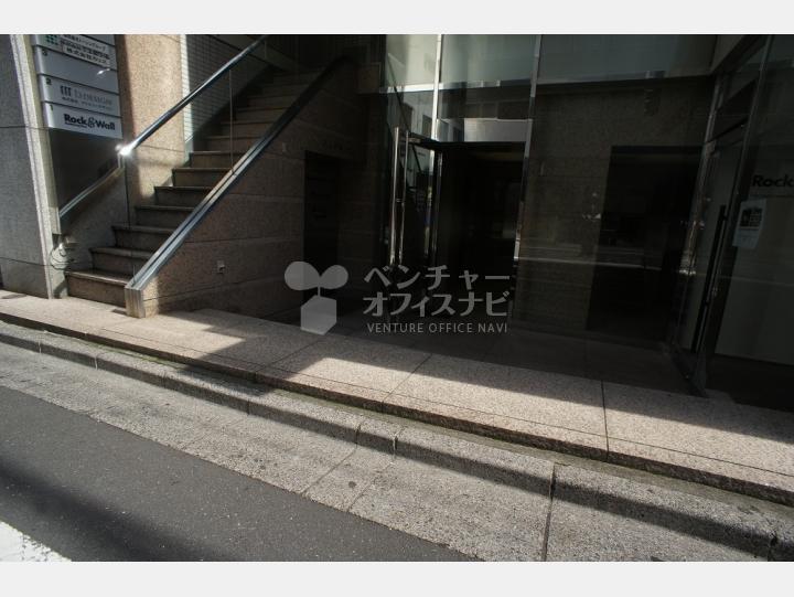 入口【ベルデ青山】