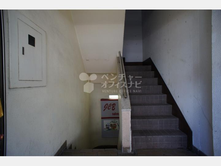 正面入口 【藤和新宿御苑コープⅡ (エレメンツ新宿ビル)】