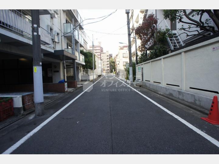 前面道路【南大塚コーポ】