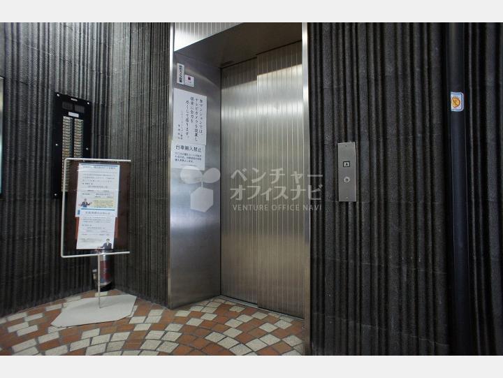 エレベーター【シルバーマンション新宿】