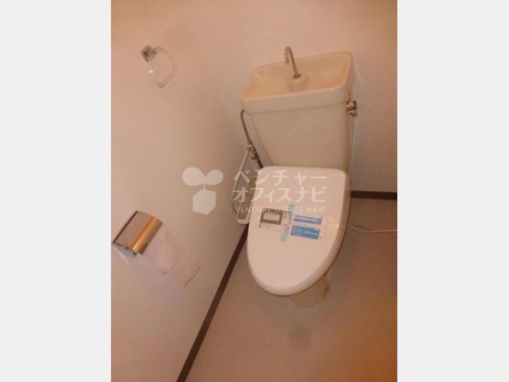 ３０６トイレ【グローリア宮益坂Ⅲ】 