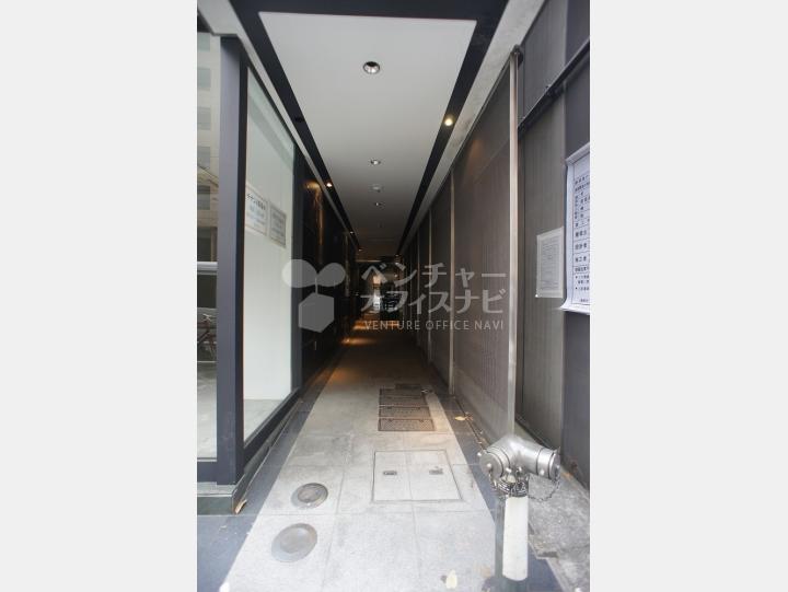 入口 【グロービル青山(AOYAMA grou bldg)】