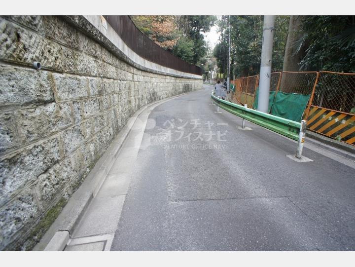 前面道路【青葉台パークハイツ】
