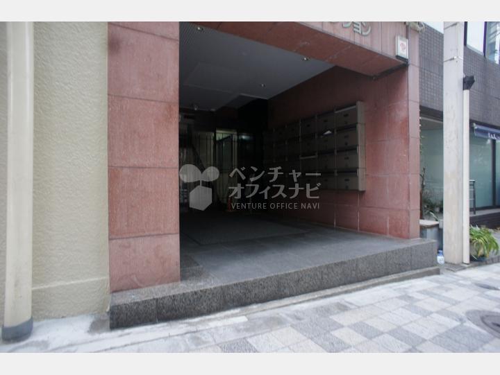 入口周辺【六本木マンション】