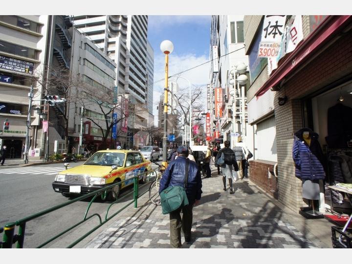 前面道路【ビジネスハイツ中野】