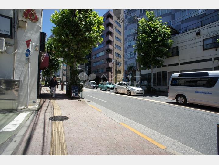 物件前の通り【ALTO BLDG】