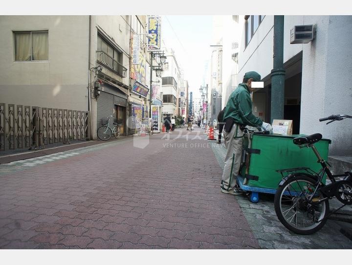 物件前の通り 【御徒町グリーンハイツ】