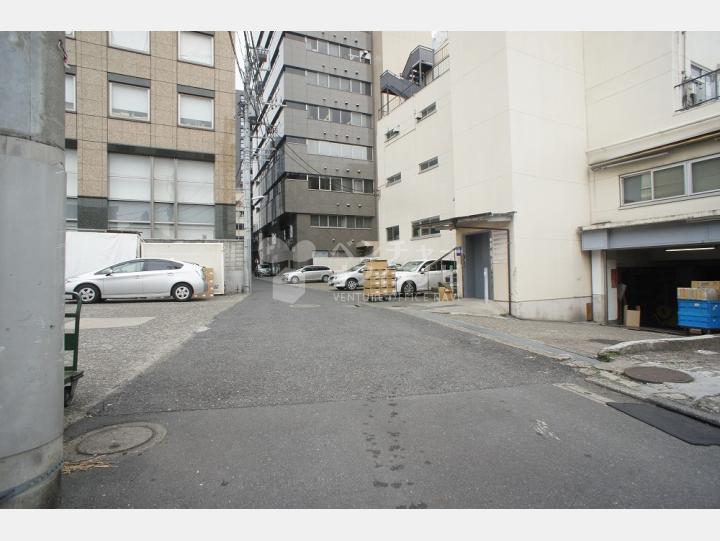 前面道路【グリーンヴァレー】