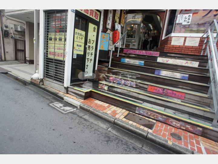 入口【新宿タウンプラザ】