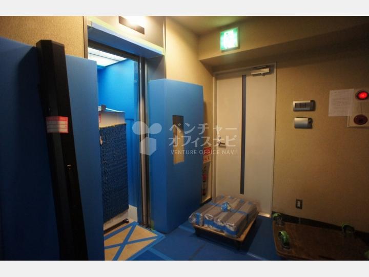 エレベーター【まつの屋ビル】