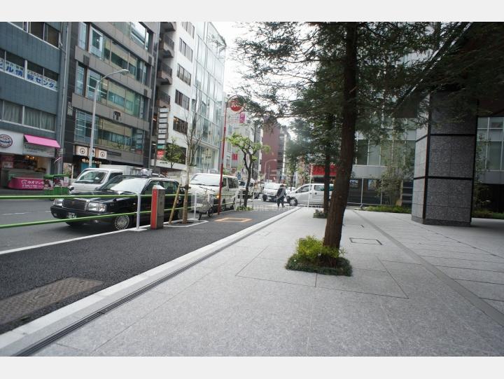 前面道路【マークライト虎ノ門ビル】