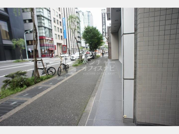 前面道路【室町NSビル】