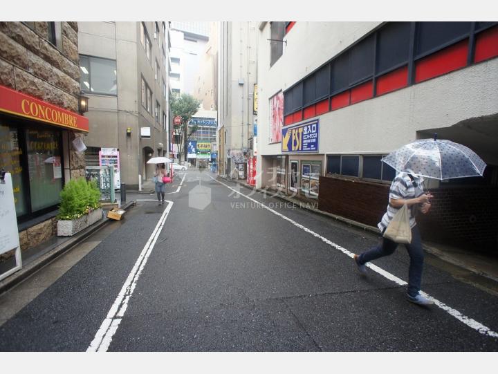 物件前通り【７０７渋谷ビル】