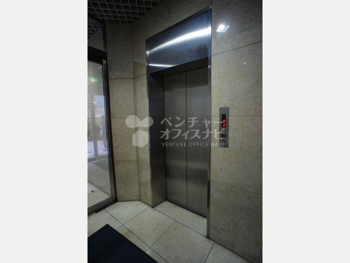 エレベーター 【イースト渋谷ビル(EAST SHIBUYA BLDG)】