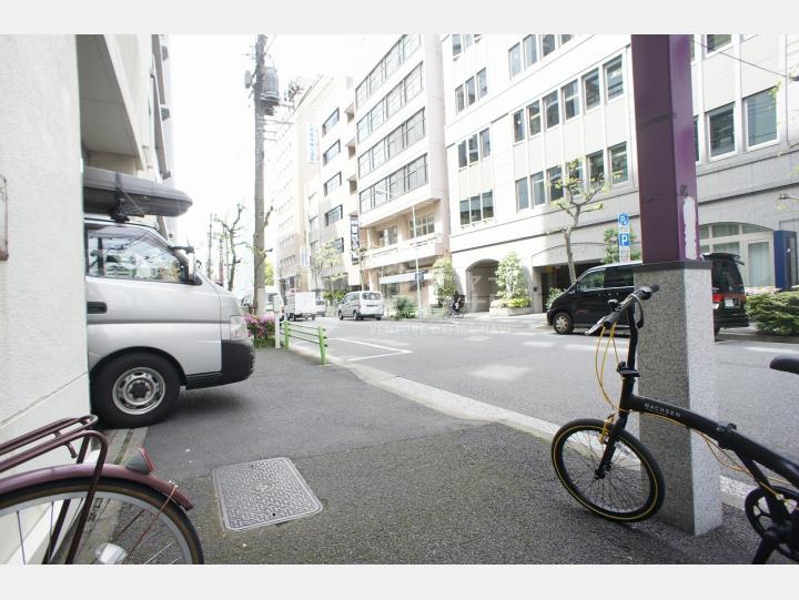 前面道路【EXE日本橋】