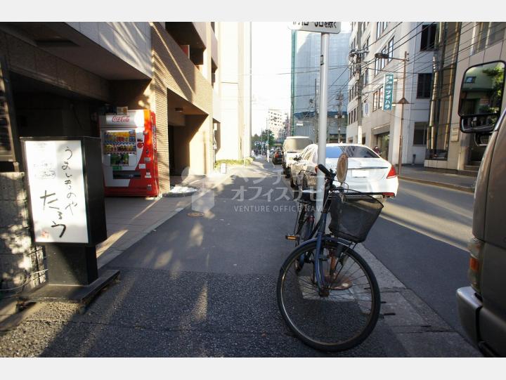 ビル前面道路【竹内ビル】