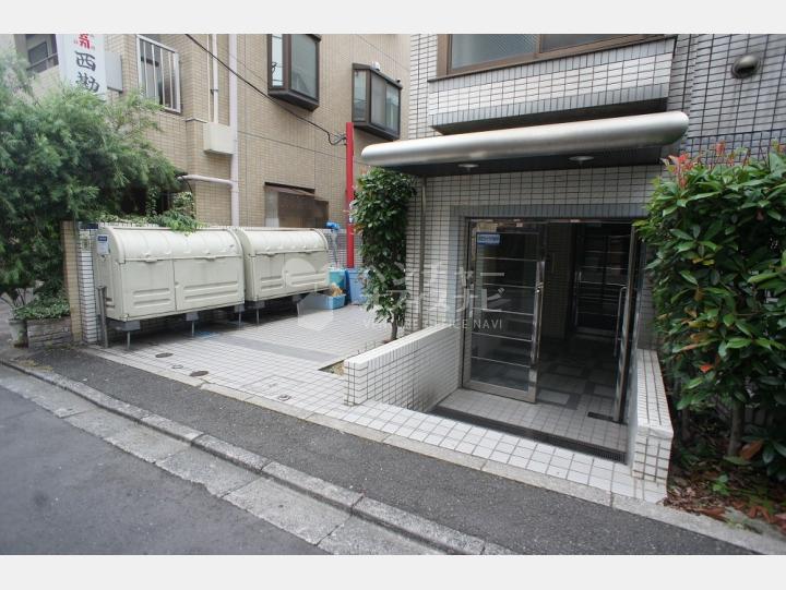 入口【プラザ・新宿】