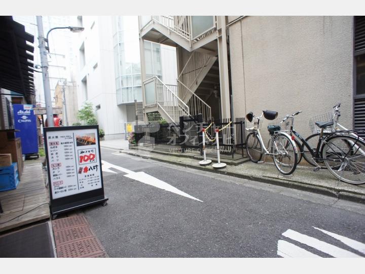 建物前の道路【セゾンビル浜松町】