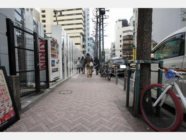 物件前の通り【フィエスタ渋谷】