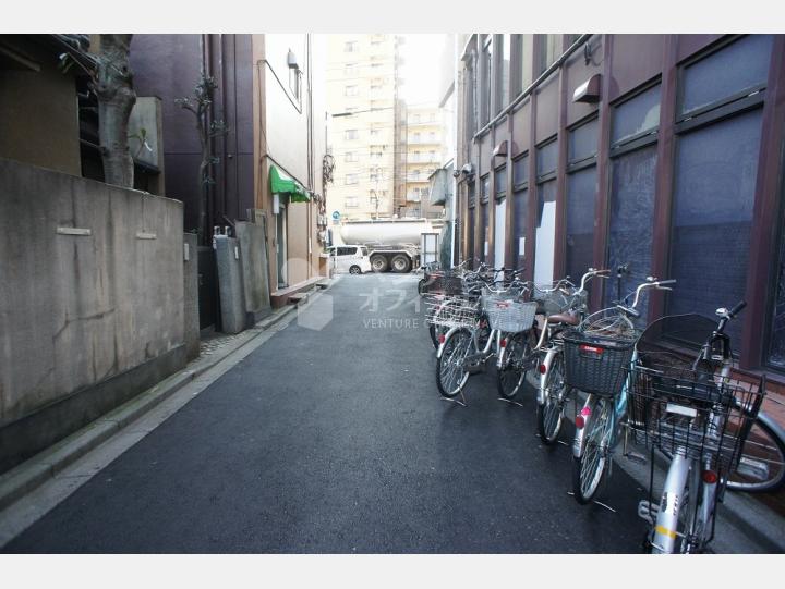 周辺道路 【エル・アルカサル鶯谷】