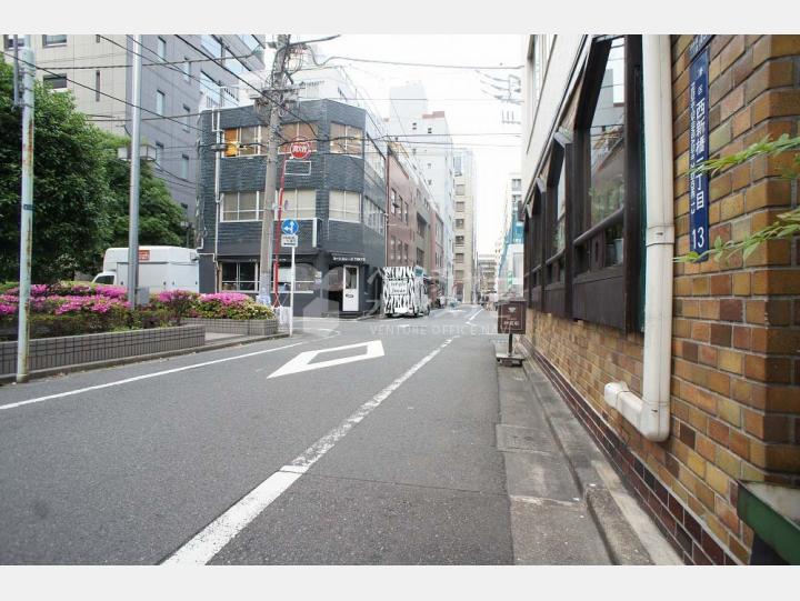 ビル前面道路【町田ビル】