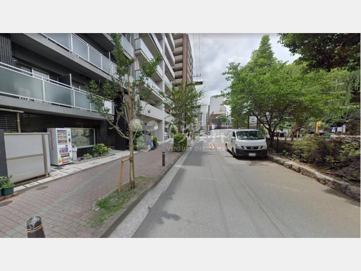 【前面道路】パークウェル銀座イースト
