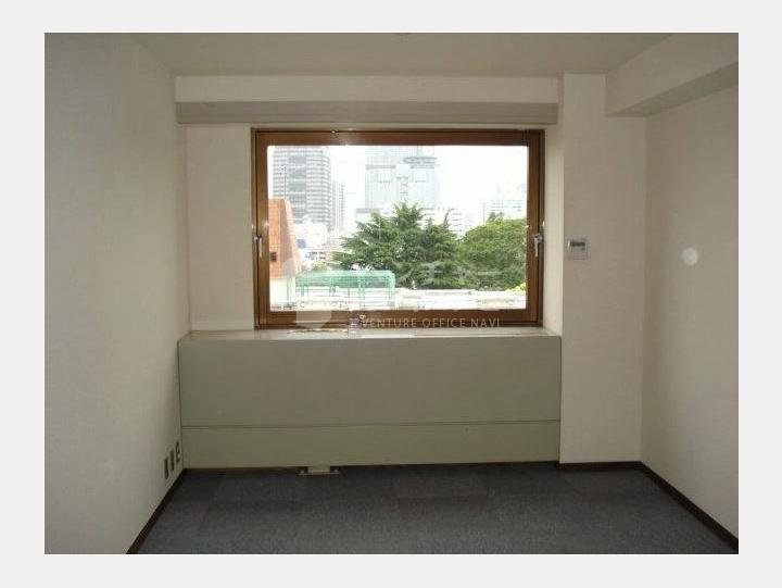 SOHOマンション【パシフィック乃木坂 6階】