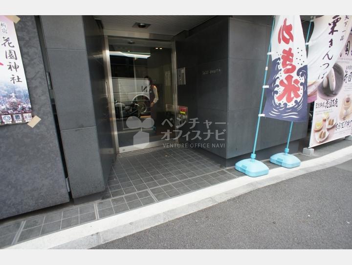 入口　【新宿花園MJビル】
